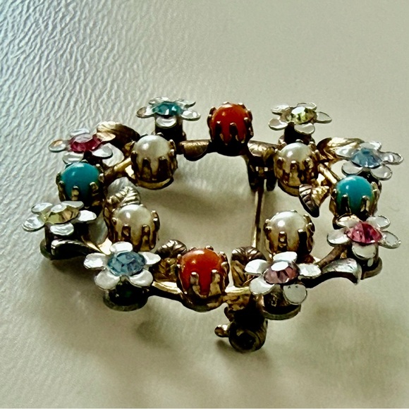 Vintage 1960s Floral Wreath Brooch & Earrings Set-Multi-Color Enamel/Faux Pearl - Picture 3 of 16